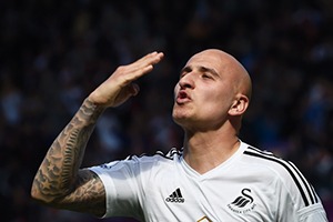 Jonjo Shelvey, a transferência mais cara desta janela, muda-se para o Newcastle, após ter passado pelo Liverpool e Swansea City.