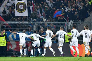 PSG vence em cima do apito final.