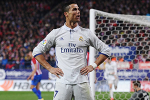 Ronaldo é novo goleador máximo dos Merengues nos duelos contra o Atlético de Madrid.