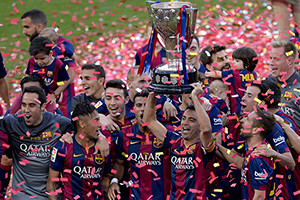 Barcelona a festejar o título de Campeão espanhol pelo 2º ano consecutivo.