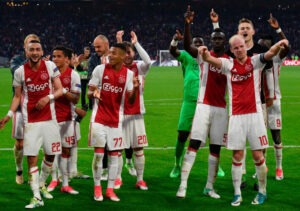 A jovem equipa do Ajax foi à final da Liga Europa e agora mira mais alto.