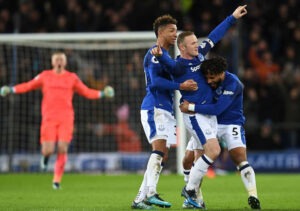 Rooney fez um hat trick, com Sam Allardyce a ver da bancada.