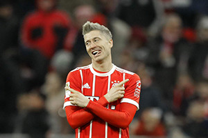 Com 13 golos marcados no campeonato, Lewandowski é o melhor marcador da prova.