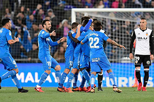 Getafe impôs a primeira derrota da temporada ao Valencia.