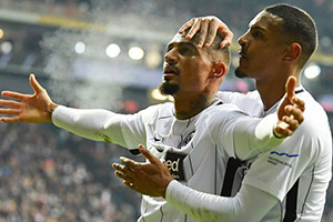 Boateng fecha as contas do jogo e garante 3 pontos.