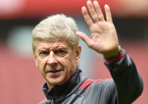 Wenger foi descartado quando as prestações desportivas começaram a prejudicar o negócio.