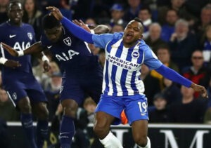 Dois minutos após o golo de Kane, Aurier derruba Izquierdo e do penalti resulta a igualdade.