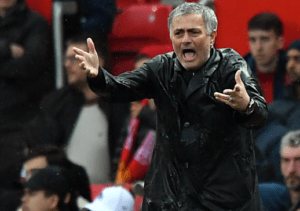 Depois de vencer o líder, o United de Mourinho deixa-se surpreender pelo último classsificado,