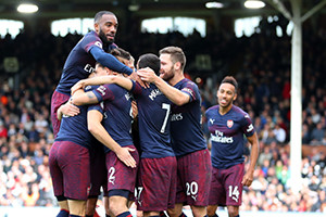 Grande jogo dos Gunners vale a 6ª vitória consecutiva no campeonato.